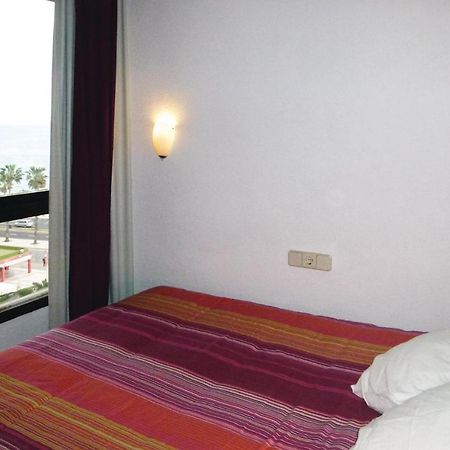 Nice apartment in Benalmdena Costa with 1 Bedrooms, WiFi&Outdoor swimming pool Benalmádena Buitenkant foto