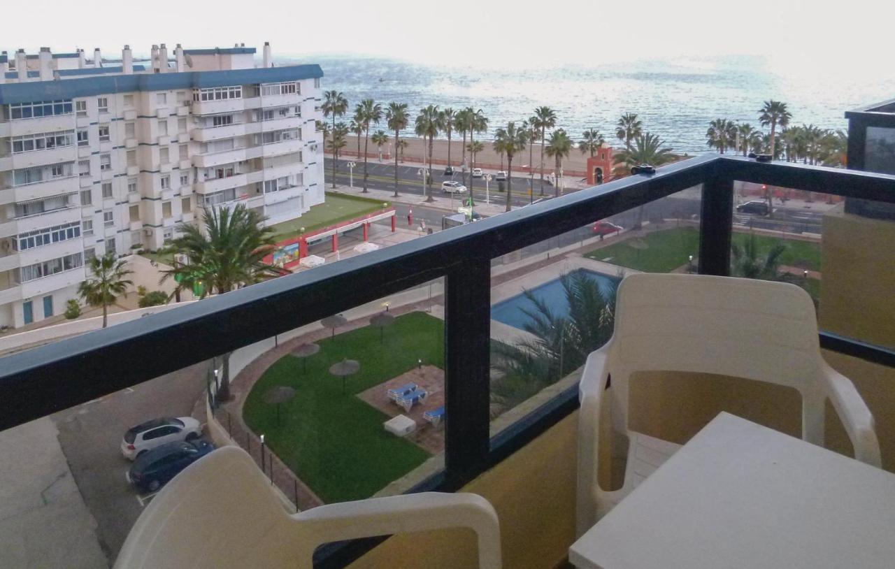 Nice apartment in Benalmdena Costa with 1 Bedrooms, WiFi&Outdoor swimming pool Benalmádena Buitenkant foto