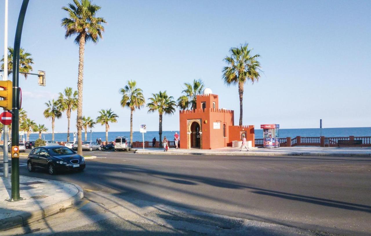 Nice apartment in Benalmdena Costa with 1 Bedrooms, WiFi&Outdoor swimming pool Benalmádena Buitenkant foto